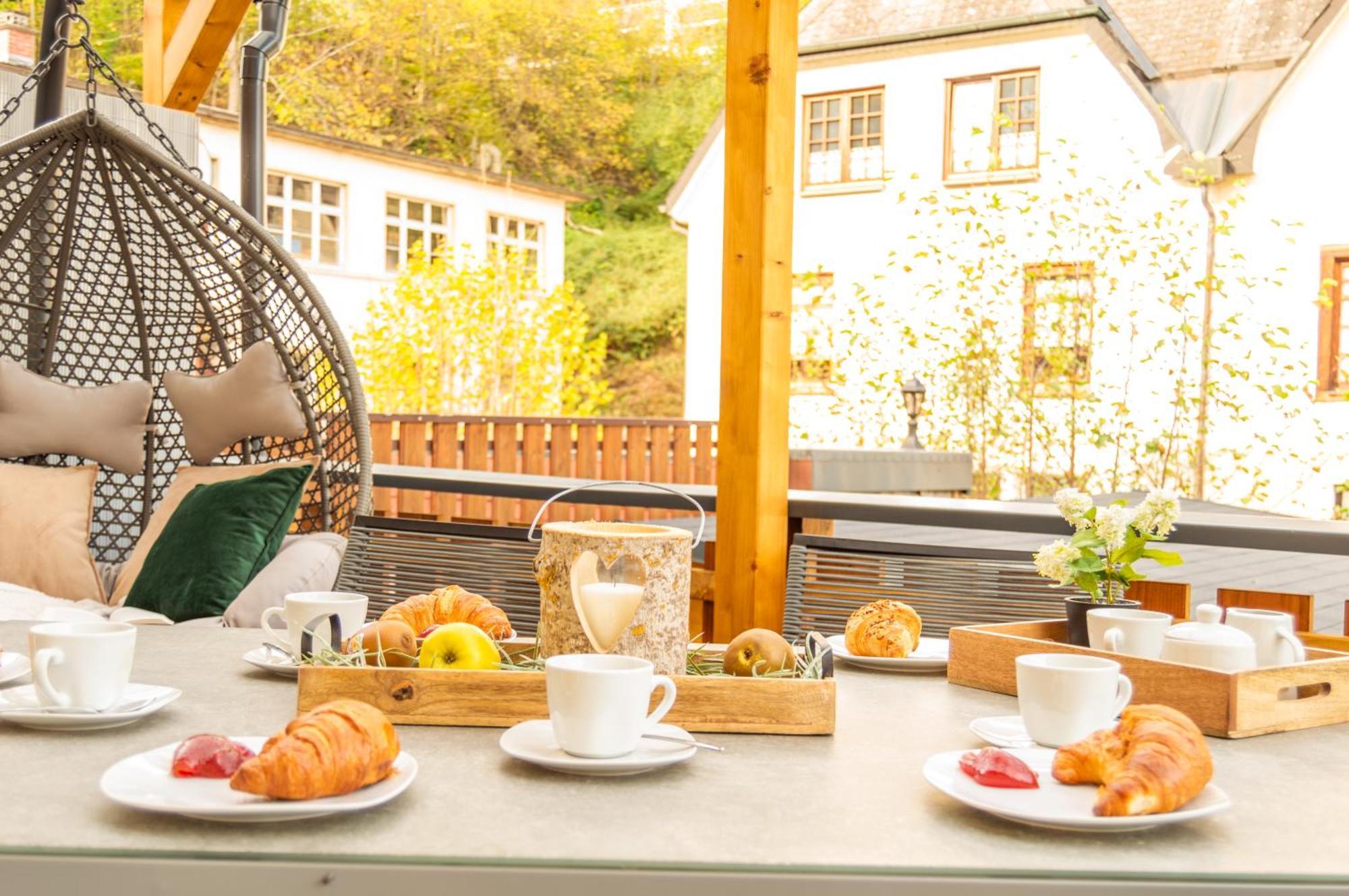 Design Trifft Harmonie Nahe Triberger Wasserfaelle Triberg im Schwarzwald Buitenkant foto