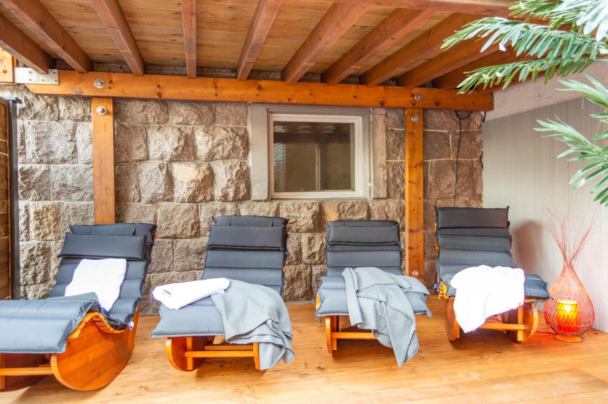 Design Trifft Harmonie Nahe Triberger Wasserfaelle Triberg im Schwarzwald Buitenkant foto